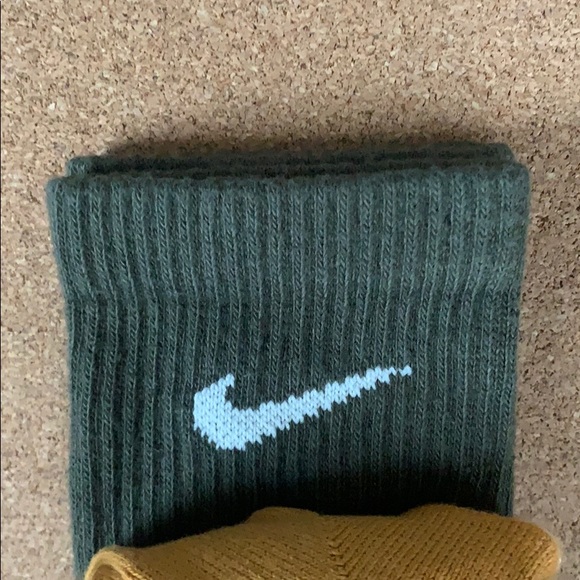 Nike Everyday Plus Lightweight 3-Pack Crew Socks - Picture 10 of 10